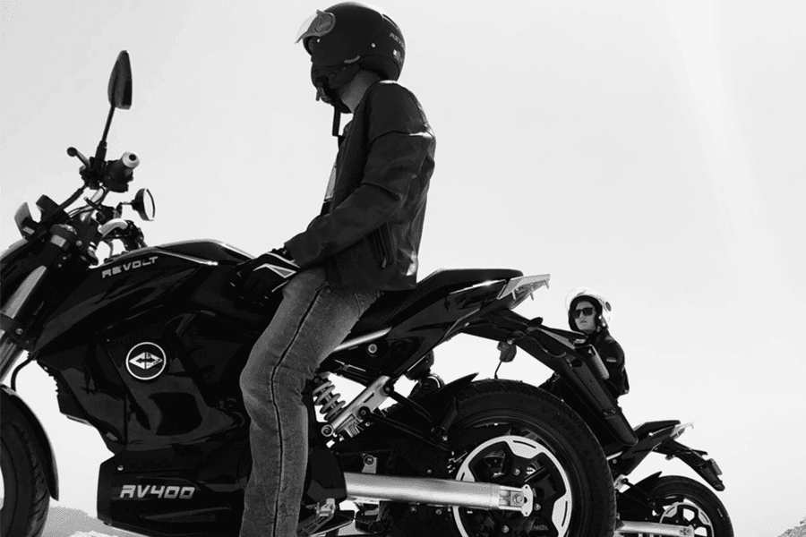 revolt bike rv400